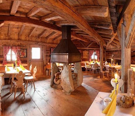 andermax-pizzeria-helmhotel-ambiente