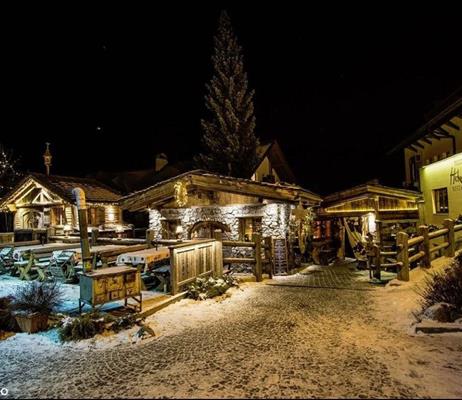 andermax-pizzeria-helmhotel-eingang